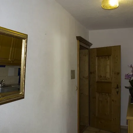 بيت ضيافة Europa Tirol 4*
